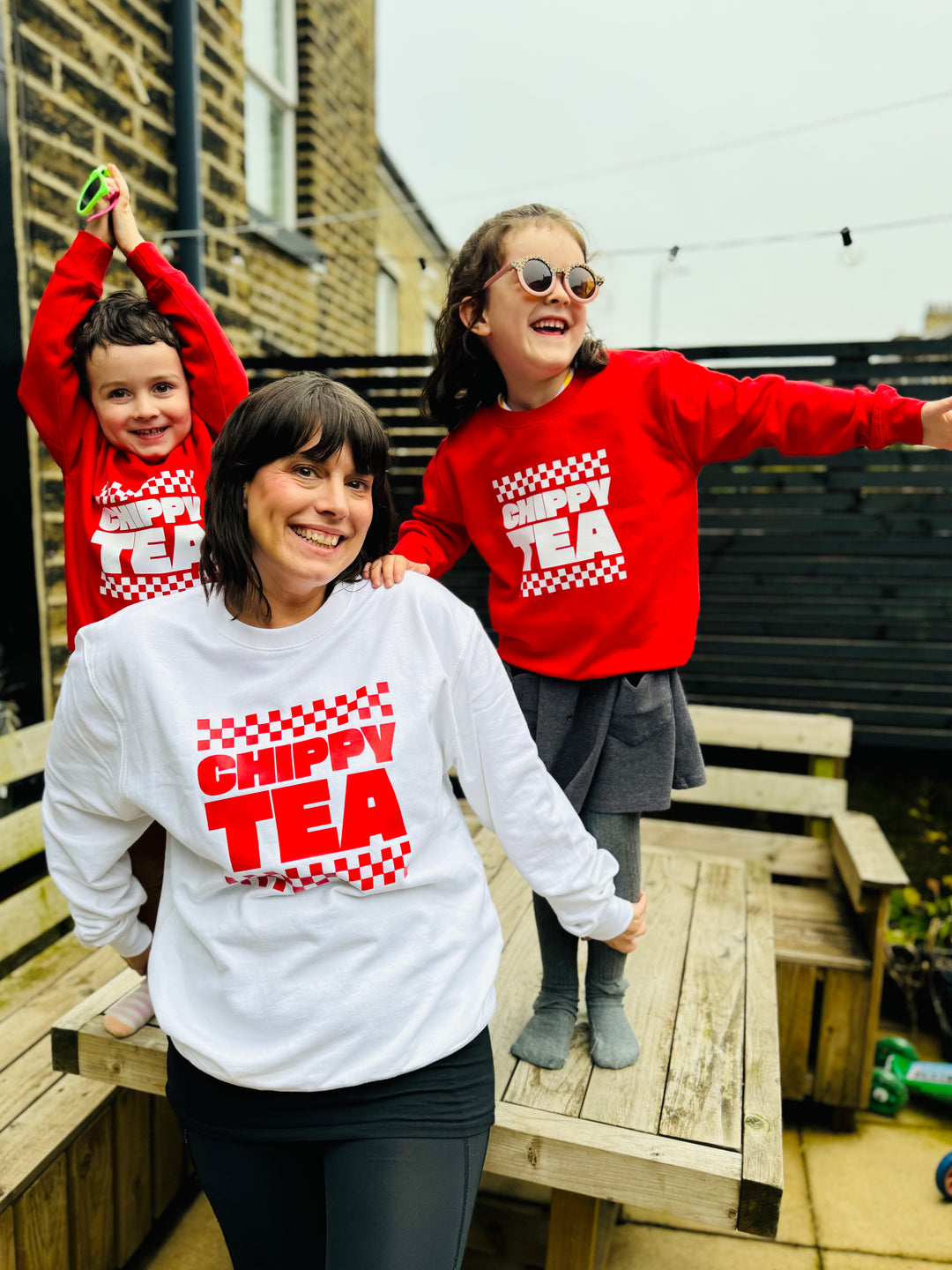 KIDS - Chippy Tea Red Sweater